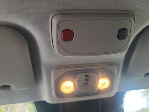 Used 2022 RAM ProMaster 2500 w/ Driver Convenience Group image 20