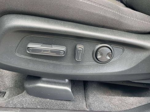 Used 2023 Honda CR-V EX image 19