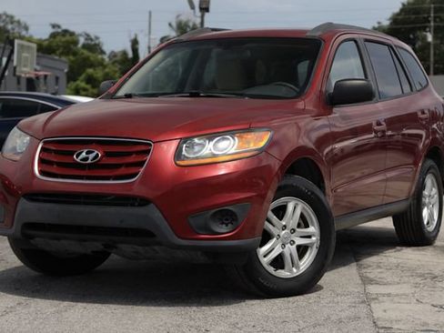 Used 2010 Hyundai Santa Fe GLS FWD image 1