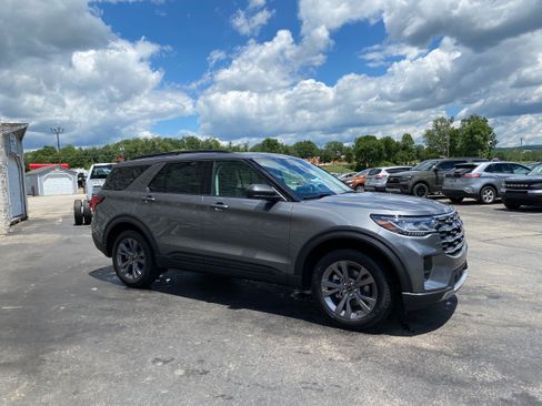 New 2026 Ford Explorer Active w/ Active Comfort Package AWD/4WD image 13