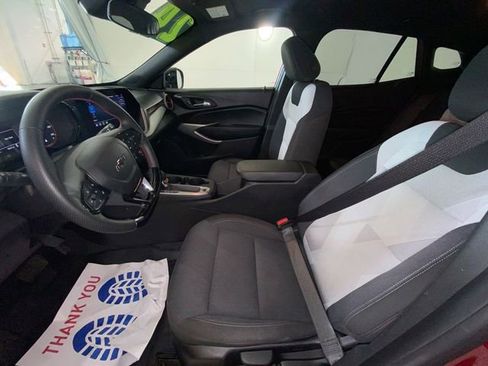 Used 2024 Chevrolet Trax RS w/ Driver Confidence Package FWD image 24