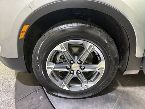 Used 2024 Chevrolet Blazer LT FWD image 30