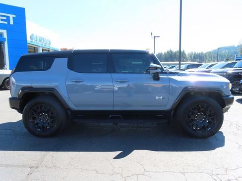 Used 2025 GMC Hummer EV 2X AWD/4WD image 9