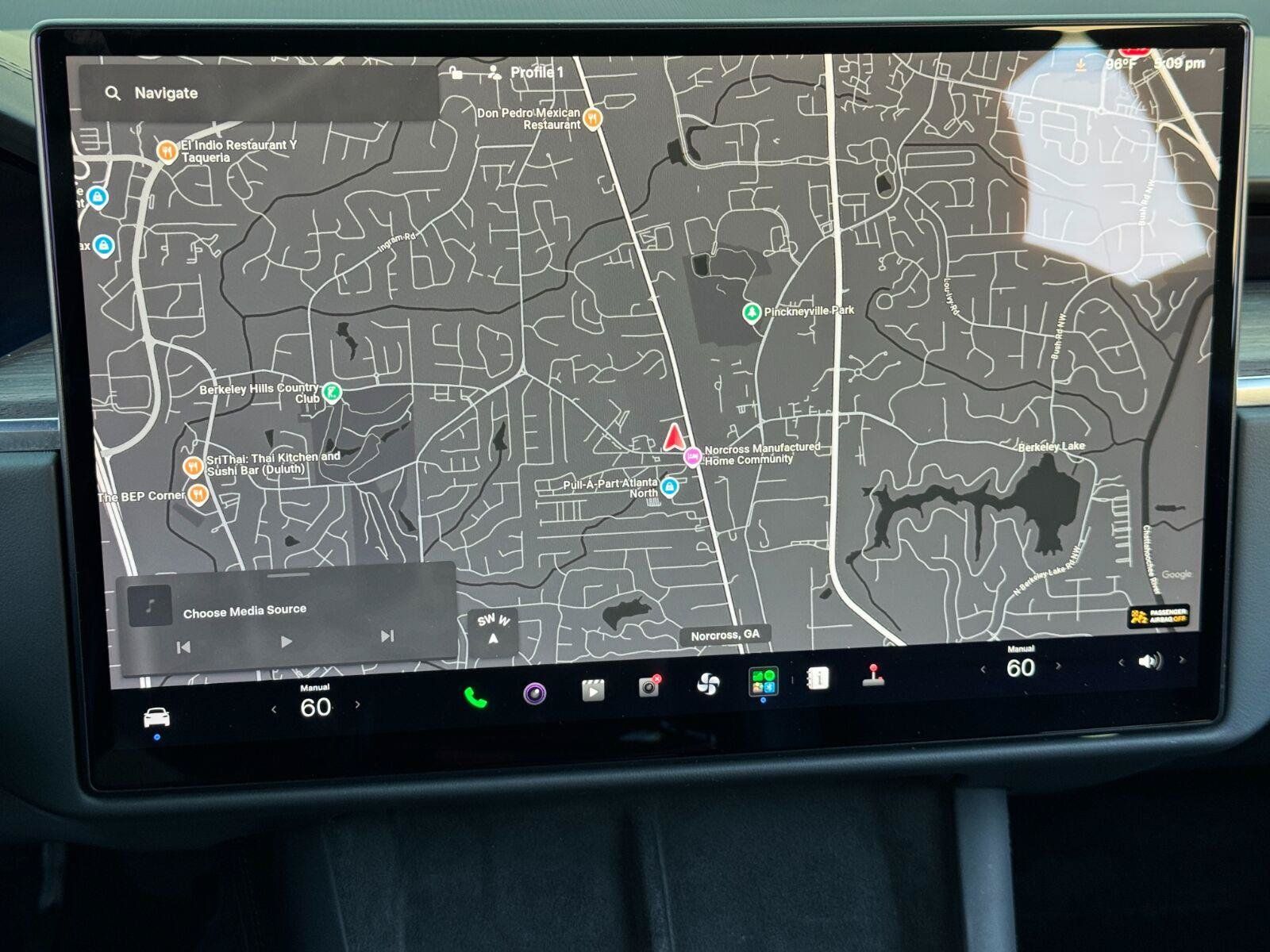 Used 2023 Tesla Model X AWD/4WD image 22