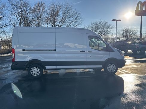 Used 2018 Ford Transit 250 148 Medium Roof image 12