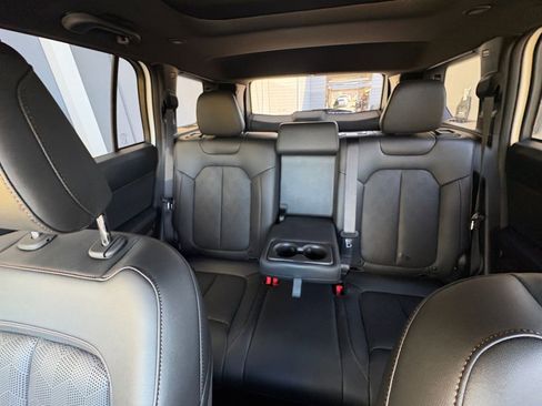 New 2026 Jeep Cherokee Overland image 5