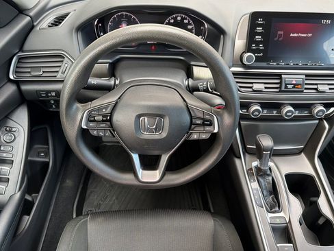 Used 2018 Honda Accord LX image 11