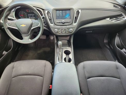 Used 2018 Chevrolet Malibu LS image 19