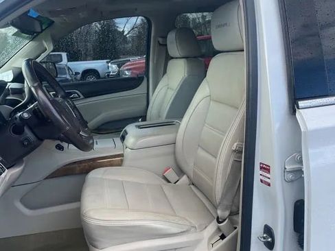 Used 2017 GMC Yukon Denali w/ Open Road Package image 10