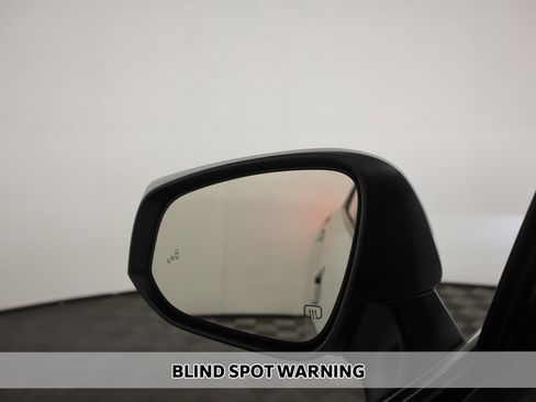 Used 2024 Toyota Corolla Cross LE image 4