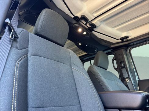 New 2026 Jeep Gladiator Sport AWD/4WD image 16