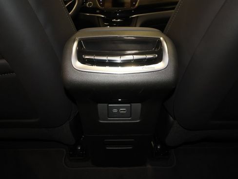 Certified 2025 Cadillac XT6 Sport w/ Platinum Package AWD/4WD image 30