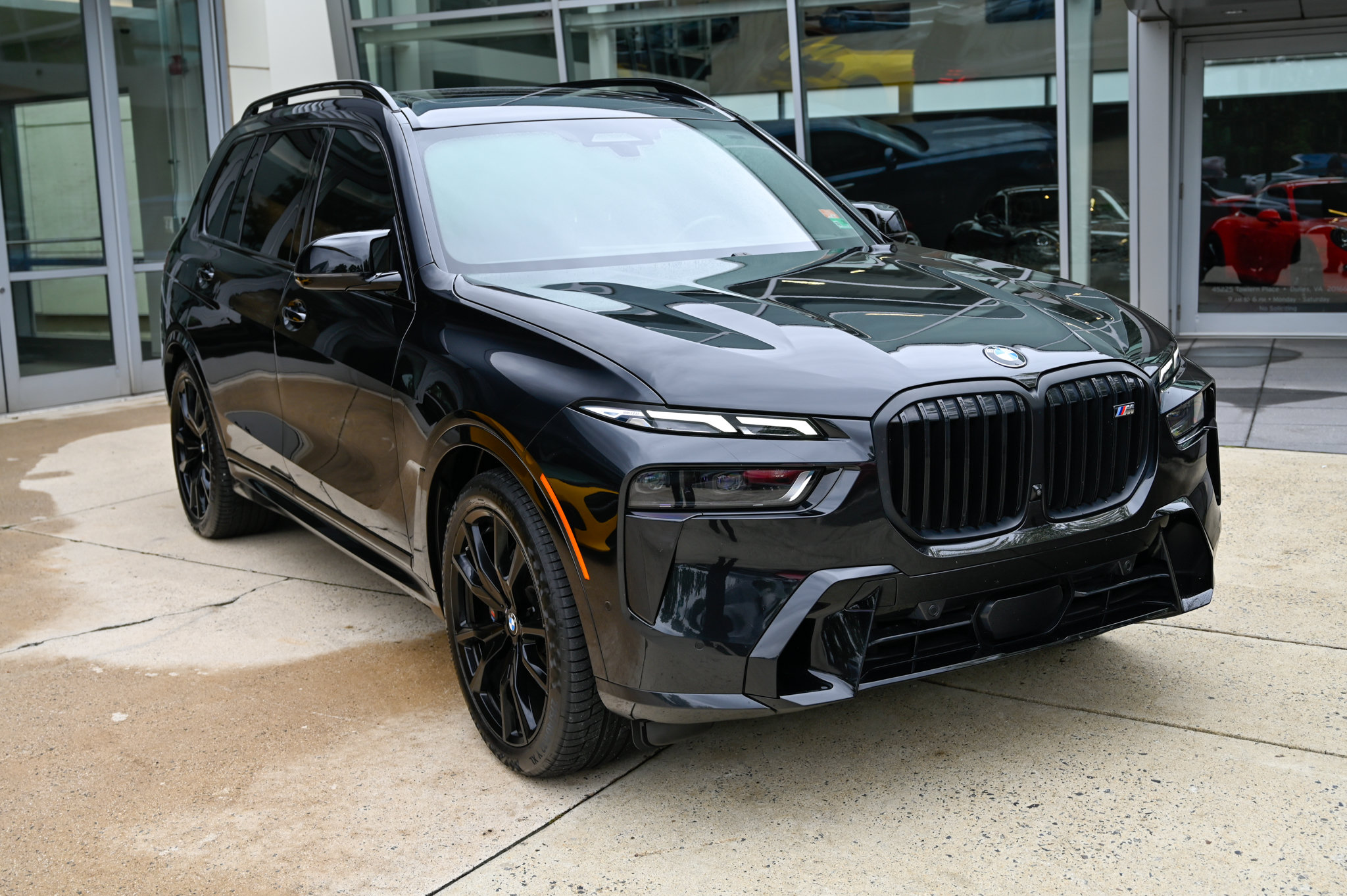 Used 2024 BMW X7 M60i w/ Executive Package AWD/4WD image 3