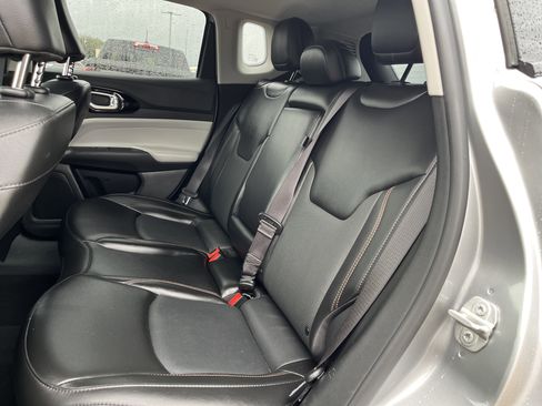 Used 2022 Jeep Compass Limited AWD/4WD image 11
