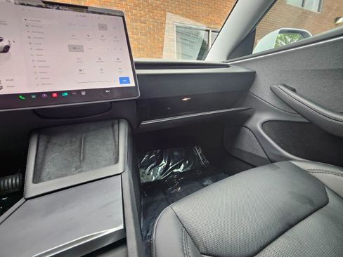 Used 2024 Tesla Model 3 Standard Range RWD image 55