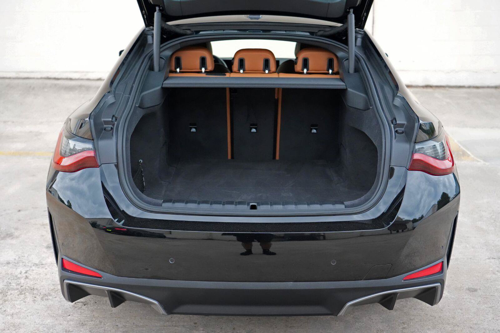 Used 2023 BMW i4 eDrive35 w/ Premium Package RWD image 10