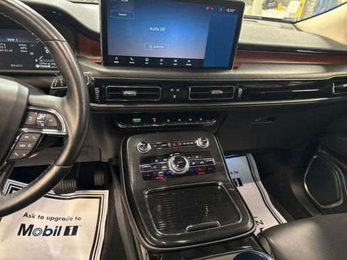 Used 2022 Lincoln Nautilus Reserve w/ Monochromatic Package image 35