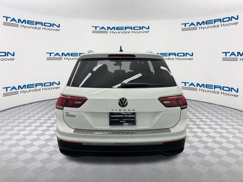 Used 2022 Volkswagen Tiguan SE FWD image 4
