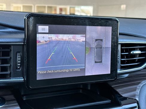 Used 2021 Ford Explorer Limited w/ Equipment Group 301A image 23