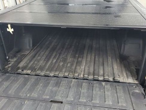 Used 2022 Chevrolet Silverado 1500 High Country w/ Technology Package image 16