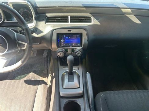 Used 2010 Chevrolet Camaro LS RWD image 11