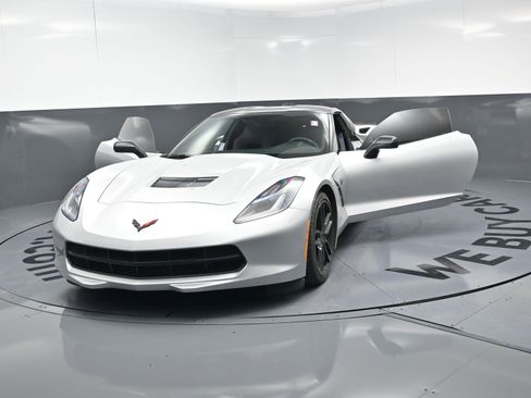 Used 2016 Chevrolet Corvette Stingray Coupe w/ Carbon Flash Badge Package image 20