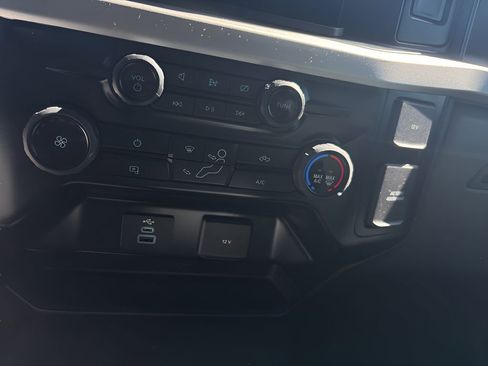 Used 2024 Ford F250 XLT image 25