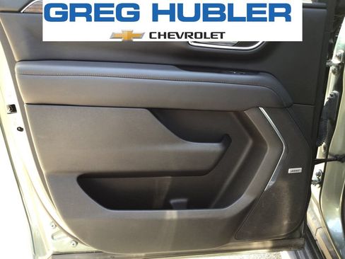 Used 2023 Chevrolet Suburban High Country AWD/4WD image 33