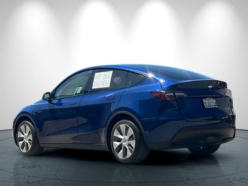 Used 2024 Tesla Model Y Long Range AWD/4WD image 6