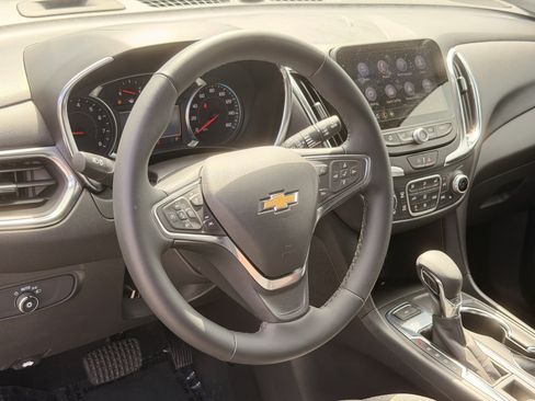 Used 2024 Chevrolet Equinox LT AWD/4WD image 17