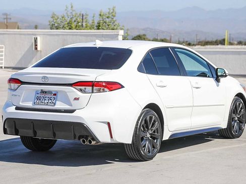 Certified 2025 Toyota Corolla SE image 6