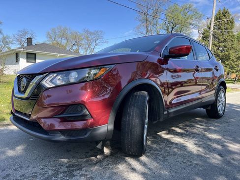 Used 2021 Nissan Rogue Sport S FWD image 3