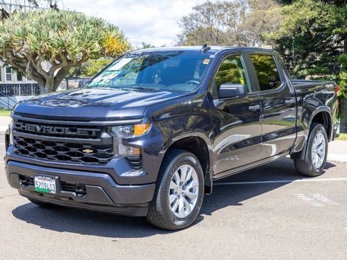 Used 2022 Chevrolet Silverado 1500 Custom image 3