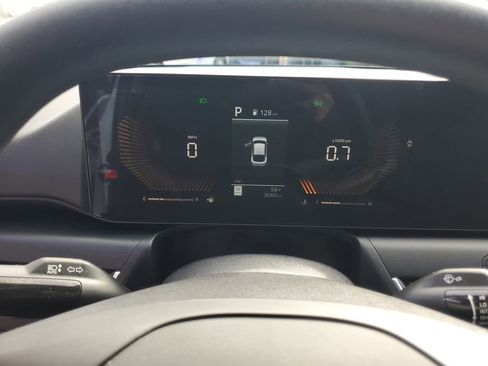 Used 2025 Kia K4 LXS image 25