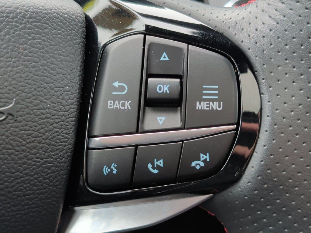 Used 2025 Ford Explorer ST AWD/4WD image 13