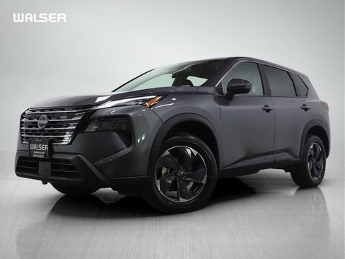 Used 2025 Nissan Rogue SV image 1