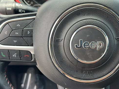 Used 2020 Jeep Compass Trailhawk AWD/4WD image 19