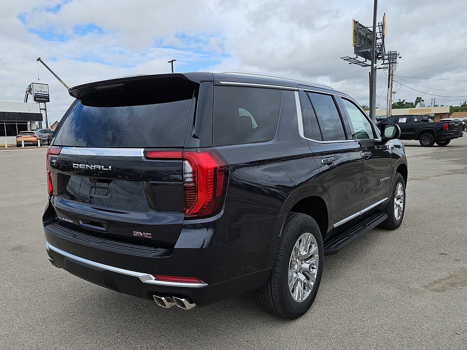 New 2026 GMC Yukon Denali w/ Advanced Technology Package AWD/4WD image 5