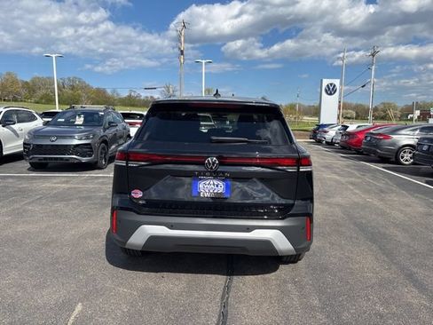 New 2026 Volkswagen Tiguan SE AWD/4WD image 9