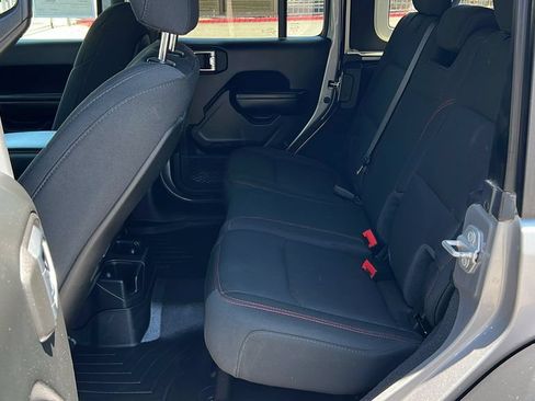 Used 2021 Jeep Wrangler Unlimited Rubicon AWD/4WD image 11