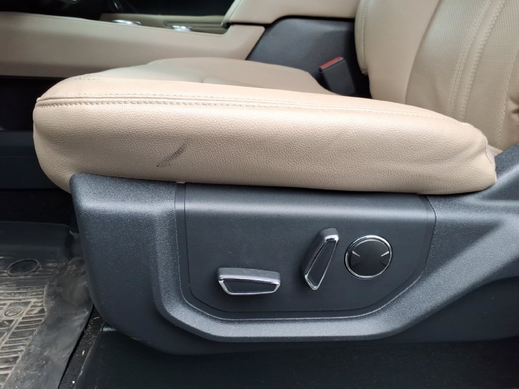 Certified 2023 Ford Expedition Max Limited AWD/4WD image 16