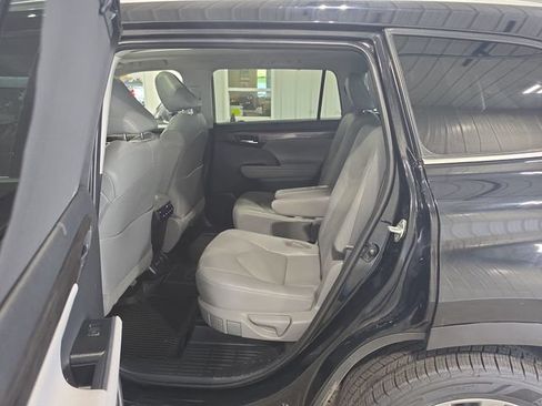 Used 2020 Toyota Highlander Platinum AWD/4WD image 26