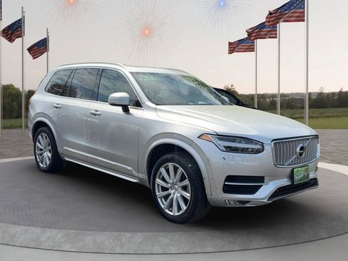 Used 2017 Volvo XC90 T6 Inscription w/ Vision Package AWD/4WD image 9
