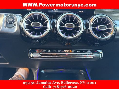 Used 2021 Mercedes-Benz GLB 250 4MATIC w/ Premium Package image 37