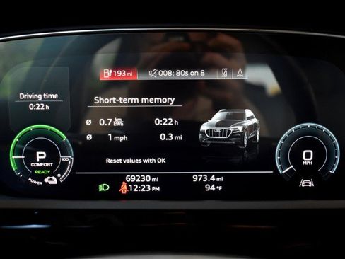 Used 2019 Audi e-tron Premium Plus AWD/4WD image 20