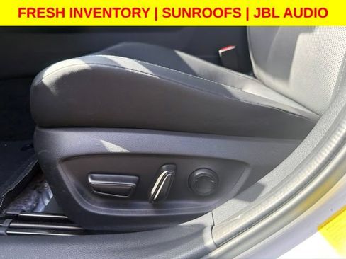 Used 2024 Toyota Prius Limited FWD image 15