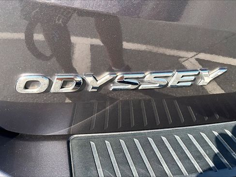 Used 2018 Honda Odyssey Touring image 10