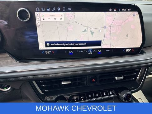 Used 2025 Chevrolet Tahoe LS AWD/4WD image 14