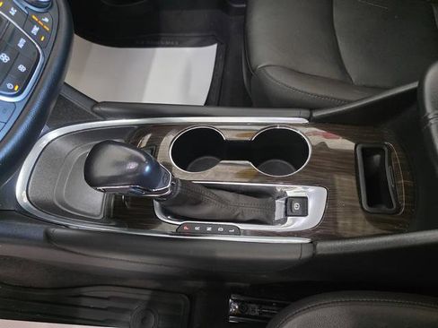 Used 2021 Chevrolet Malibu Premier image 20