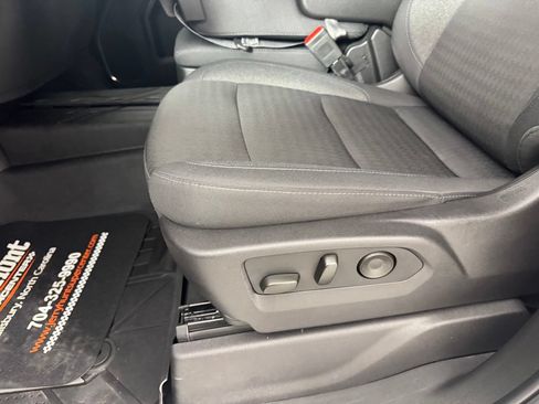 Used 2024 Chevrolet Silverado 1500 LT AWD/4WD image 23